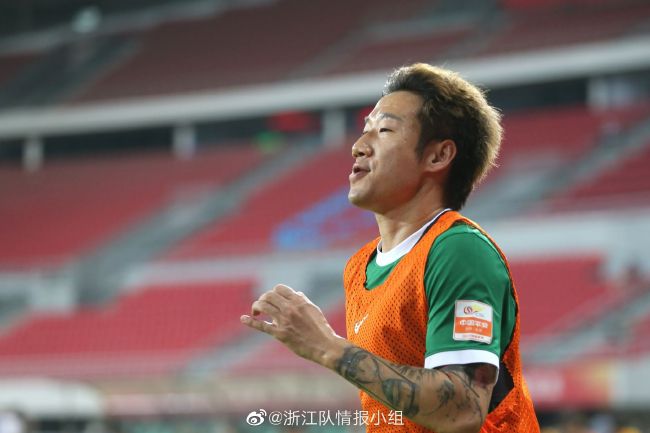 乌多吉在2022年8月从乌迪内斯加盟热刺，上赛季外租效力乌迪内斯。